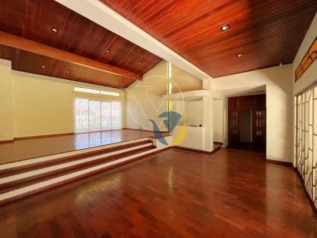 Casa / Sobrado para Venda em Assis/SP Jardim Europa 4 Quartos
