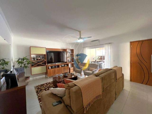 Casa / Sobrado para Venda em Assis/SP Jardim Monte Carlo 4 Quartos