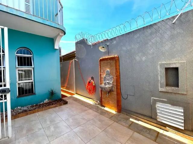 Casa / Sobrado para Venda em Assis/SP Vila Santa Cecília 4 Quartos