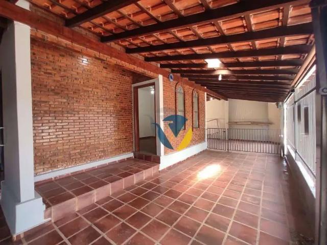 Casa / Sobrado para Venda em Assis/SP Vila Xavier 4 Quartos