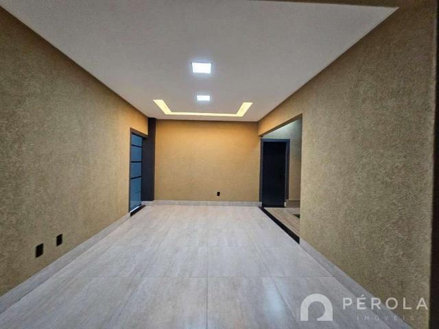 Casa / Sobrado para Venda em Aparecida de Goiânia/GO Cardoso Continuação 3 Quartos