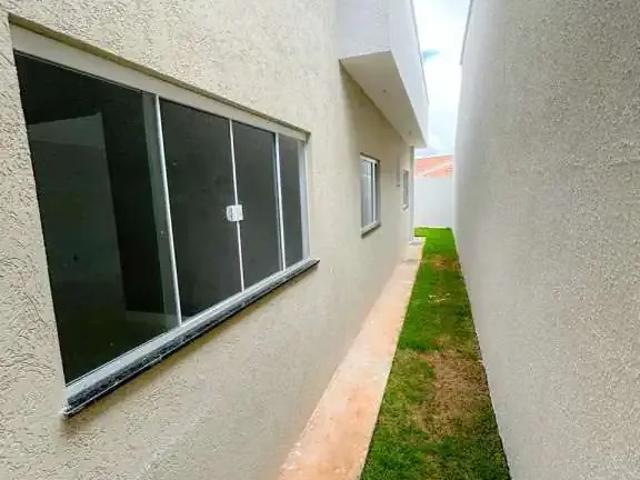 Casa / Sobrado para Venda em Aparecida de Goiânia/GO Cardoso Continuação 3 Quartos