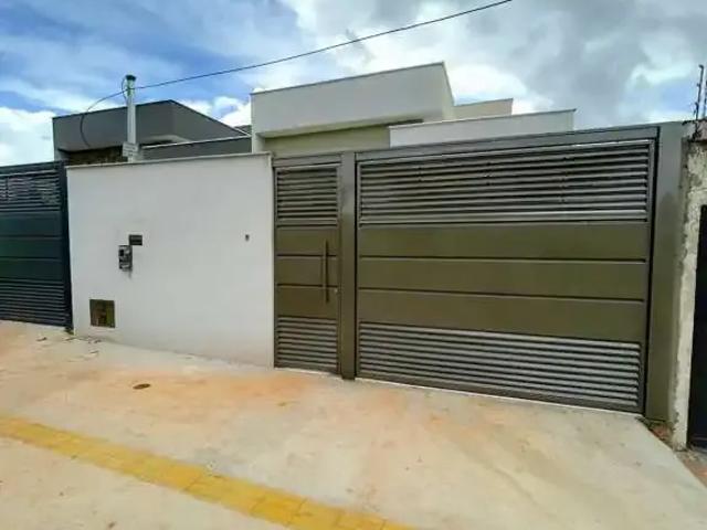 Casa / Sobrado para Venda em Aparecida de Goiânia/GO Cardoso Continuação 3 Quartos