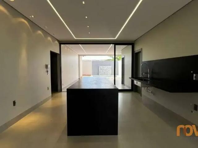 Casa / Sobrado para Venda em Aparecida de Goiânia/GO Garavelo Residencial Park 3 Quartos