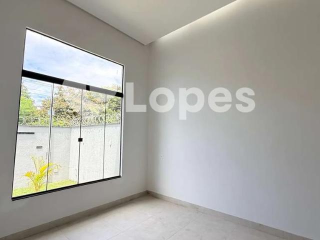 Casa / Sobrado para Venda em Aparecida de Goiânia/GO Jardim Helvécia 3 Quartos