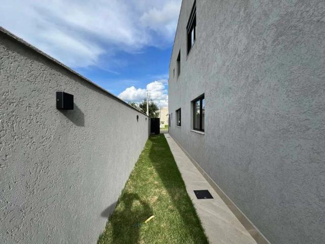 Casa / Sobrado para Venda em Aparecida de Goiânia/GO Residencial Parqville Jacarandá 4 Quartos