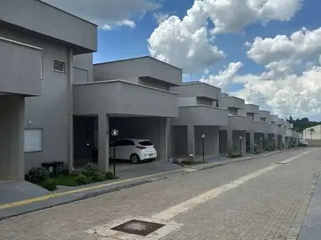 Casa / Sobrado para Venda em Aparecida de Goiânia/GO Sítios Santa Luzia 3 Quartos