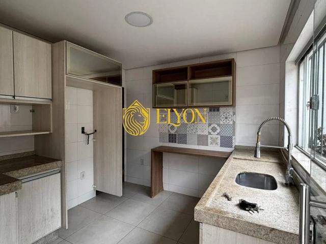 Casa / Sobrado para Venda em Aparecida/SP Jardim Paraíba 6 Quartos