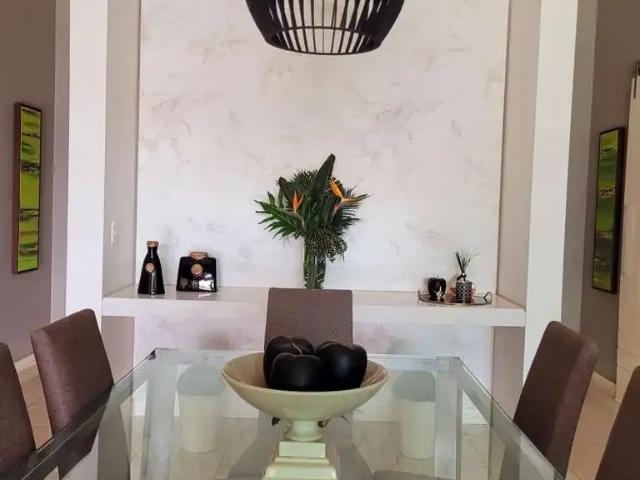 Casa / Sobrado para Venda em Apucarana/PR Vila Martins 4 Quartos