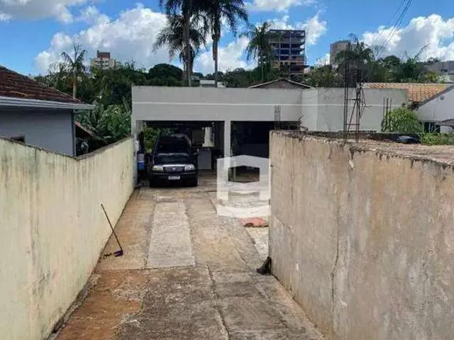 Casa / Sobrado para Venda em Apucarana/PR Centro 2 Quartos