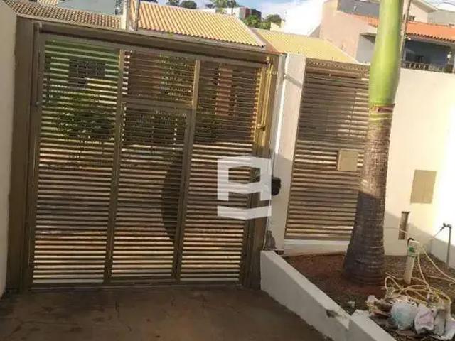 Casa / Sobrado para Venda em Apucarana/PR Jardim Independência 2 Quartos