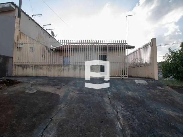 Casa / Sobrado para Venda em Apucarana/PR Jardim Trabalhista 2 Quartos