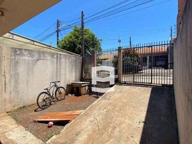 Casa / Sobrado para Venda em Apucarana/PR Loteamento Residencial Villágio Di Roma 3 Quartos