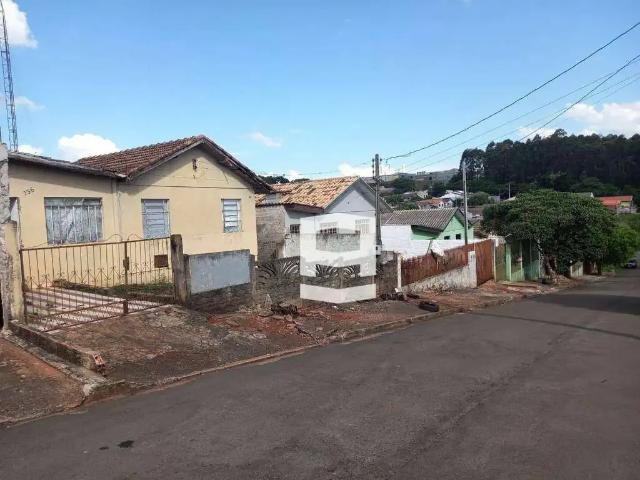 Casa / Sobrado para Venda em Apucarana/PR Núcleo Habitacional Adriano Correia 4 Quartos