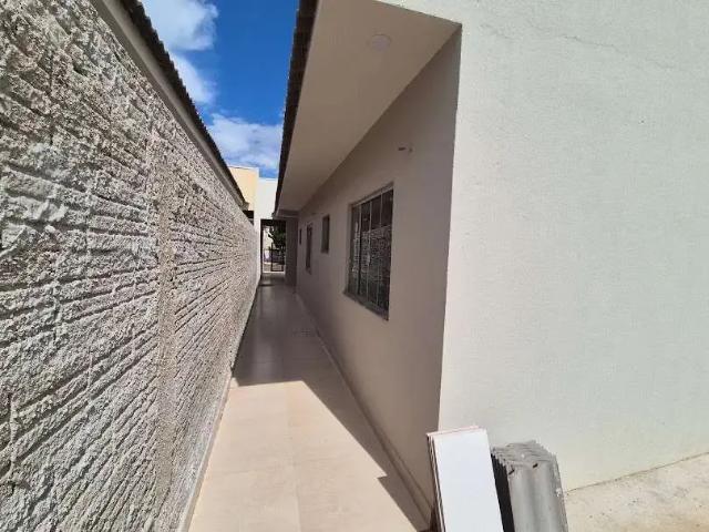Casa / Sobrado para Venda em Apucarana/PR Residencial Interlagos 2 Quartos