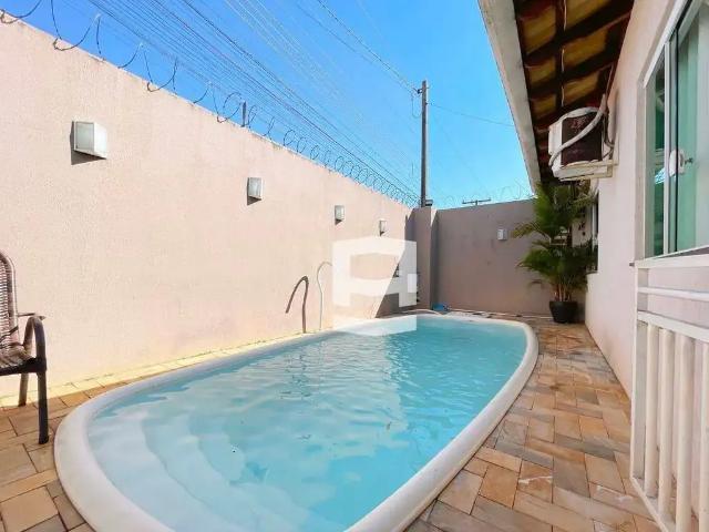 Casa / Sobrado para Venda em Apucarana/PR Residencial Interlagos 2 Quartos