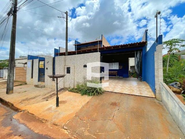 Casa / Sobrado para Venda em Apucarana/PR Residencial Interlagos 3 Quartos