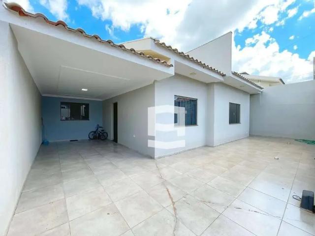 Casa / Sobrado para Venda em Apucarana/PR Residencial Interlagos 3 Quartos