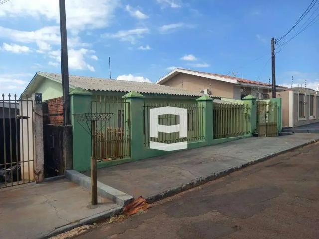 Casa / Sobrado para Venda em Apucarana/PR Residencial Itália 3 Quartos