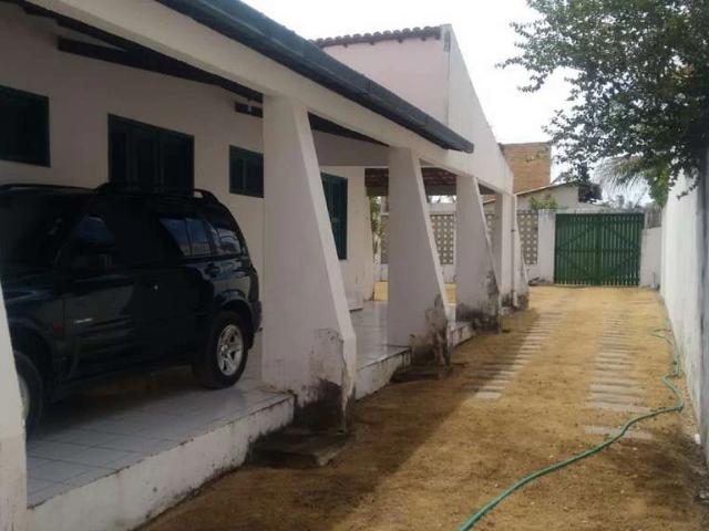 Casa / Sobrado para Venda em Aquiraz/CE Jacundá 4 Quartos