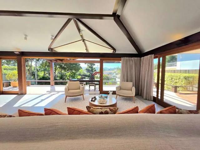 Casa / Sobrado para Venda em Armação dos Búzios/RJ Ferradura 5 Quartos