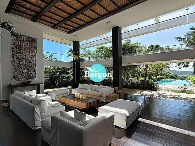 Casa / Sobrado para Venda em Armação dos Búzios/RJ Ferradura 5 Quartos