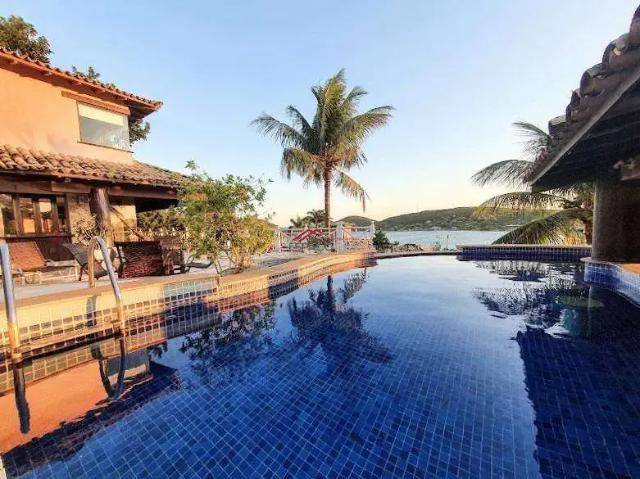 Casa / Sobrado para Venda em Armação dos Búzios/RJ Ferradura 5 Quartos