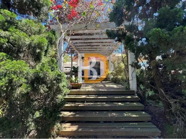 Casa / Sobrado para Venda em Armação dos Búzios/RJ Ferradura 3 Quartos