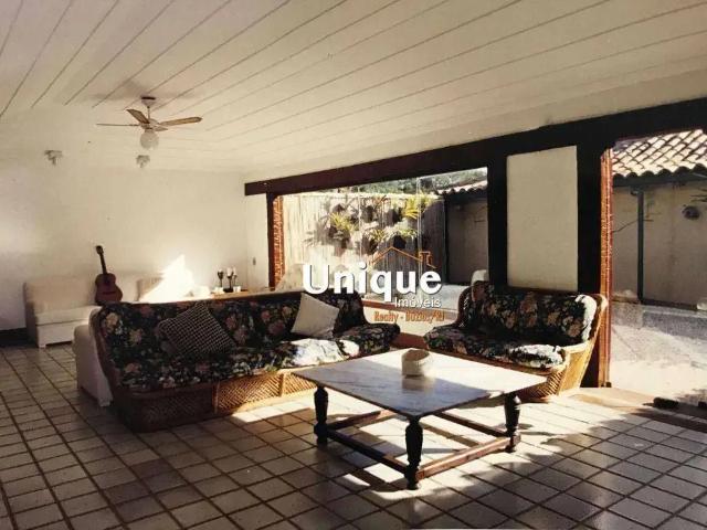 Casa / Sobrado para Venda em Armação dos Búzios/RJ Ferradura 3 Quartos