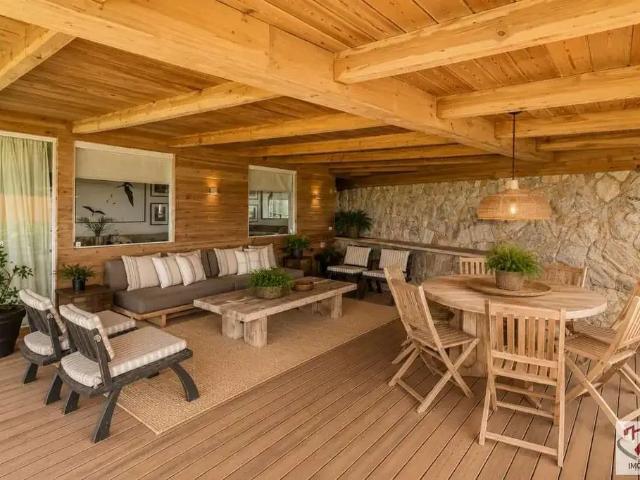 Casa / Sobrado para Venda em Armação dos Búzios/RJ Rasa