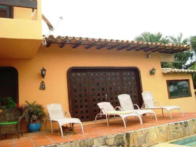 Casa / Sobrado para Venda em Armação dos Búzios/RJ Village da Ferradura 3 Quartos