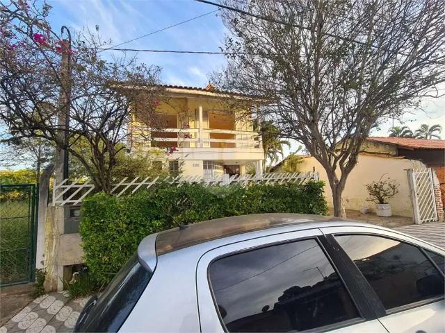 Casa / Sobrado para Venda em Araçoiaba da Serra/SP Centro 3 Quartos