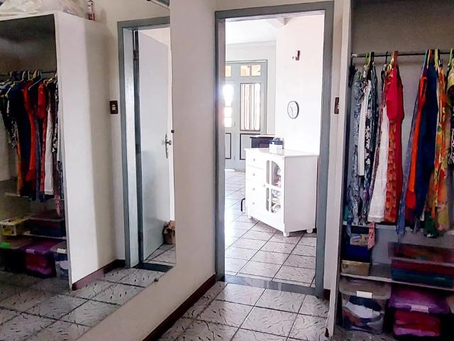Casa / Sobrado para Venda em Aracaju/SE Atalaia 4 Quartos