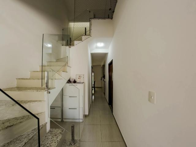 Casa / Sobrado para Venda em Aracaju/SE Jabotiana 4 Quartos