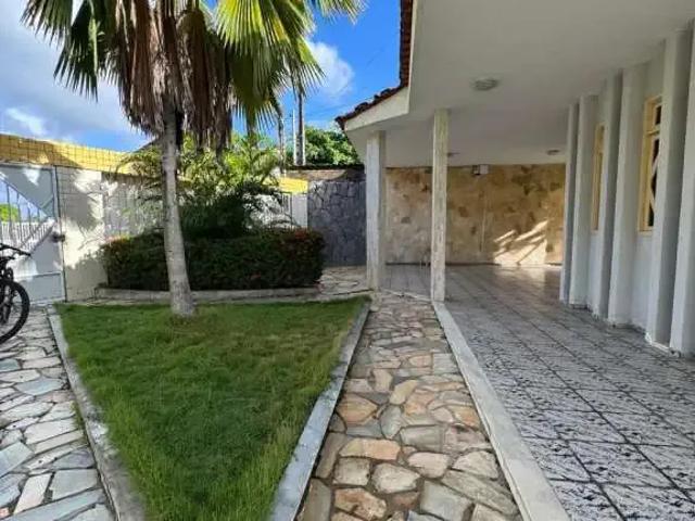 Casa / Sobrado para Venda em Aracaju/SE Jabotiana 6 Quartos