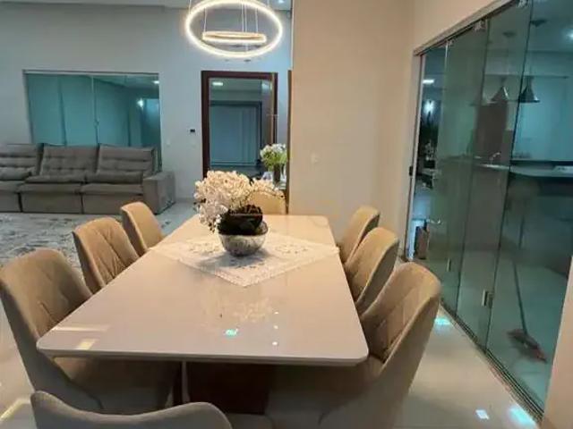 Casa / Sobrado para Venda em Araguari/MG Conjunto Ouro Verde 3 Quartos