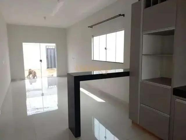 Casa / Sobrado para Venda em Araguari/MG Conjunto Ouro Verde 2 Quartos