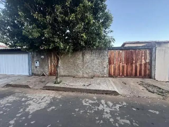 Casa / Sobrado para Venda em Araguari/MG Fátima 2 Quartos