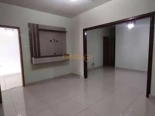 Casa / Sobrado para Venda em Araguari/MG Industrial 4 Quartos