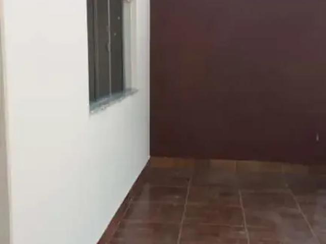 Casa / Sobrado para Venda em Araguari/MG Industrial 5 Quartos