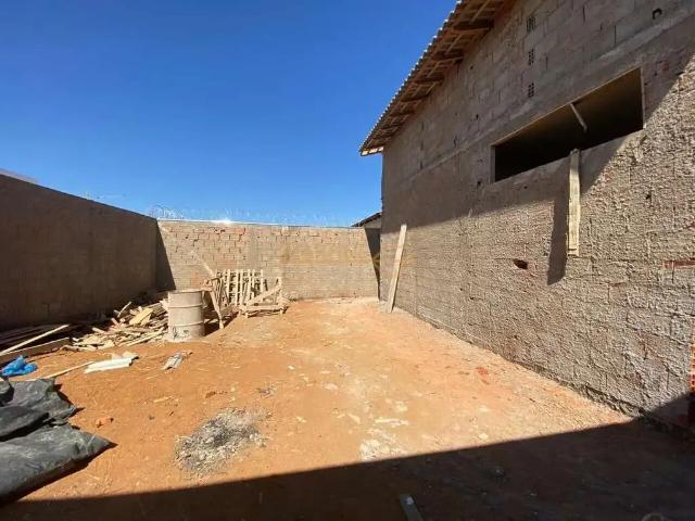Casa / Sobrado para Venda em Araguari/MG Conjunto Ouro Verde 3 Quartos