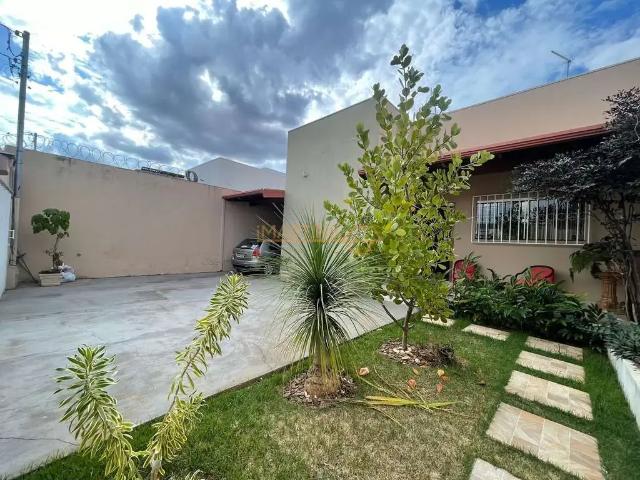 Casa / Sobrado para Venda em Araguari/MG Conjunto Ouro Verde 2 Quartos