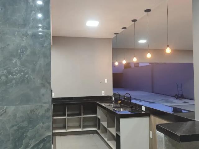 Casa / Sobrado para Venda em Araguari/MG Rosário 4 Quartos