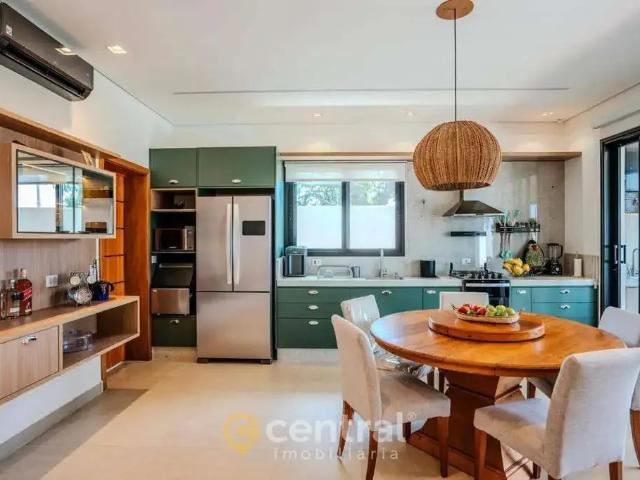 Casa / Sobrado para Venda em Arandu/SP Riviera de Santa Cristina I 4 Quartos