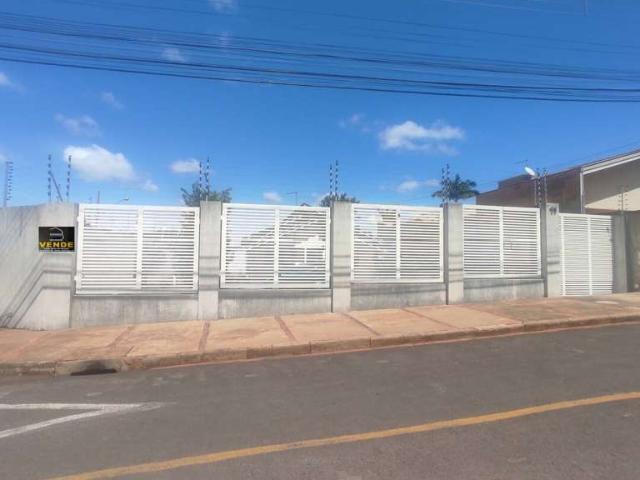 Casa / Sobrado para Venda em Arapongas/PR Jardim Alvorada 3 Quartos