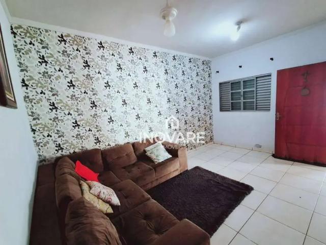 Casa / Sobrado para Venda em Araporã/MG Centro 3 Quartos