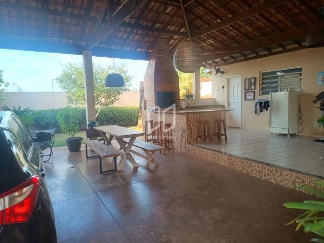 Casa / Sobrado para Venda em Araraquara/SP Centro 2 Quartos