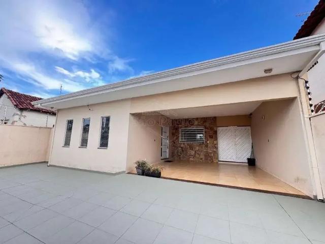 Casa / Sobrado para Venda em Araraquara/SP Centro 3 Quartos