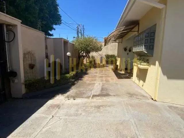 Casa / Sobrado para Venda em Araraquara/SP Centro 3 Quartos