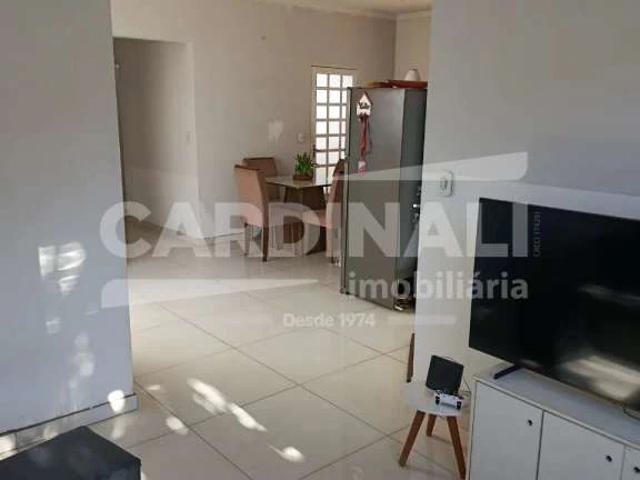 Casa / Sobrado para Venda em Araraquara/SP Jardim Adalberto Frederico de Oliveira Roxo I 2 Quartos